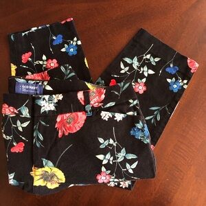 Old Navy Black Floral Pixie Pants - Size 14